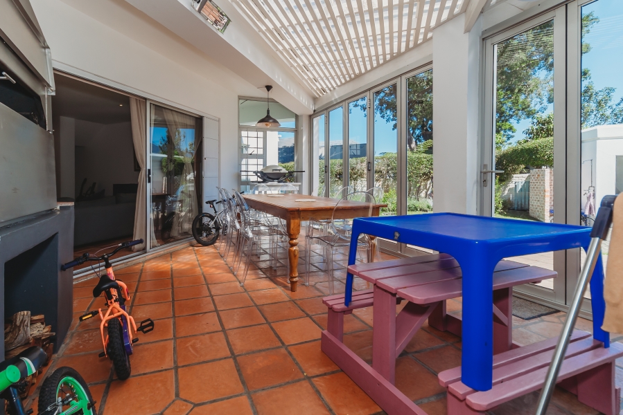 4 Bedroom Property for Sale in Heatherlands Western Cape